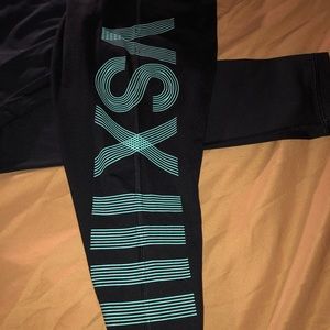 Victoria Secret sport leggings! 🖤